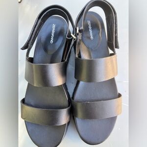 Women's Black Sandals COLE HAAN size 9 zerogrand